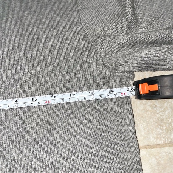 Hooded Sweater - Picture 8 of 10